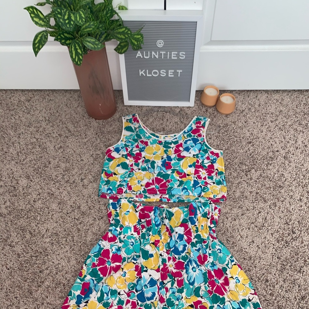 Vintage 2 piece short set